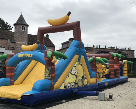 NIEUW !! Getest en goedgekeurd !! Vanaf heden ter beschikking voor al uw feesten !! Fun van meer dan 17meter !!